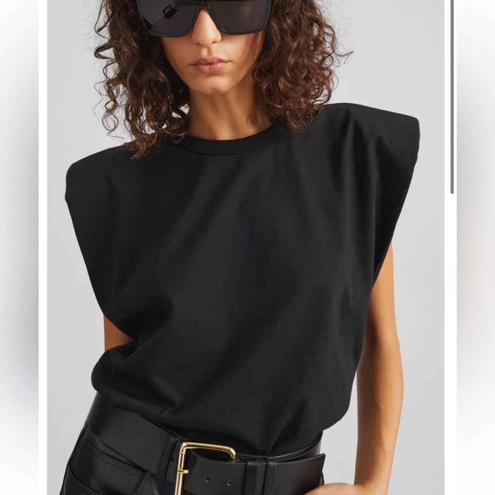 Frankie Shop 🖤 EVA PADDED SHOULDER MUSCLE T-SHIRT - BLACK